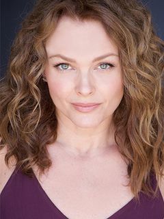 Dina Meyer